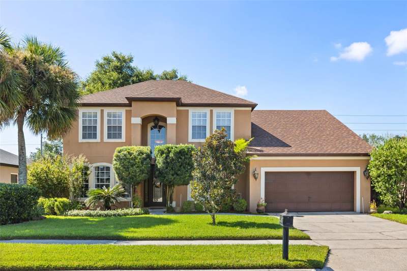 393 LAKE AMBERLEIGH DRIVE home for sale in Amberleigh