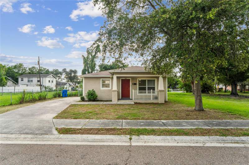 3 bedroom Single Family Residence at 1113 Union Street, Douglas Park, St Petersburg — photo 1