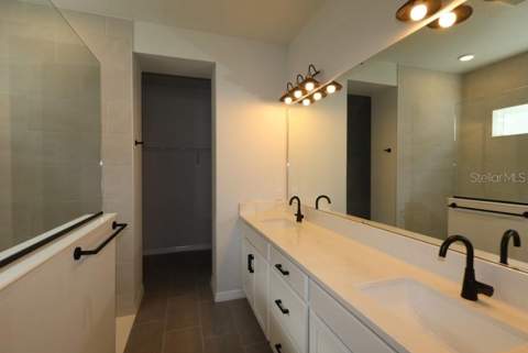 5807 Native Oak Street, Mount Dora FL - photo 13 of 17