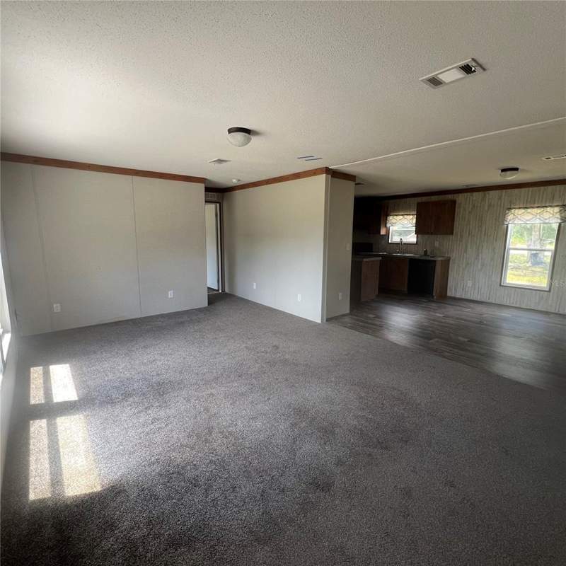 3 bedroom Manufactured Home at 9295 Richmond Road, Canaveral Acres 4, St Cloud — photo 2