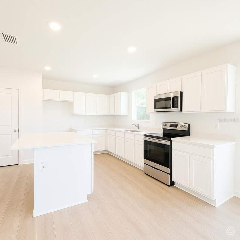 3 bedroom Single Family Residence at 4312 Boxelder Avenue, Broadleaf, Parrish — photo 2