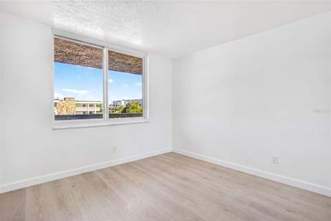 5095 Bay Street #310, St Petersburg FL - photo 23 of 36