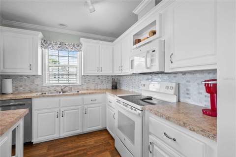10042 Collingwood Avenue, Dade City FL - photo 11 of 34