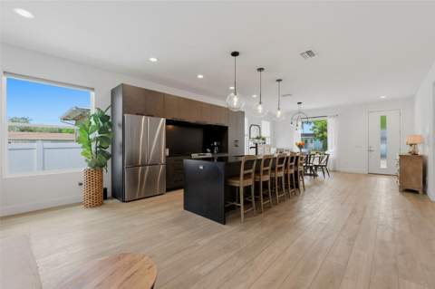 5160 Dartmouth Avenue, St Petersburg FL - photo 12 of 59