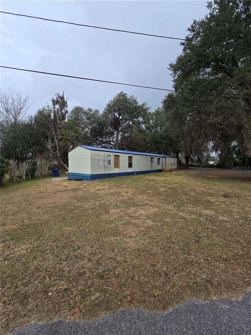 3 bedroom Manufactured Home at 20 SW 3rd Street, Highland Park Add, Webster — photo 3