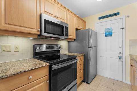 200 The Esplanade #B15, Venice FL - photo 17 of 39