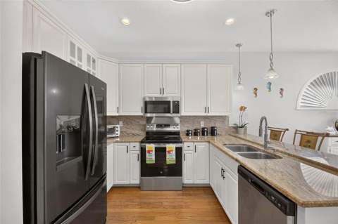 830 Golf Island Drive, Apollo Beach FL - photo 13 of 97