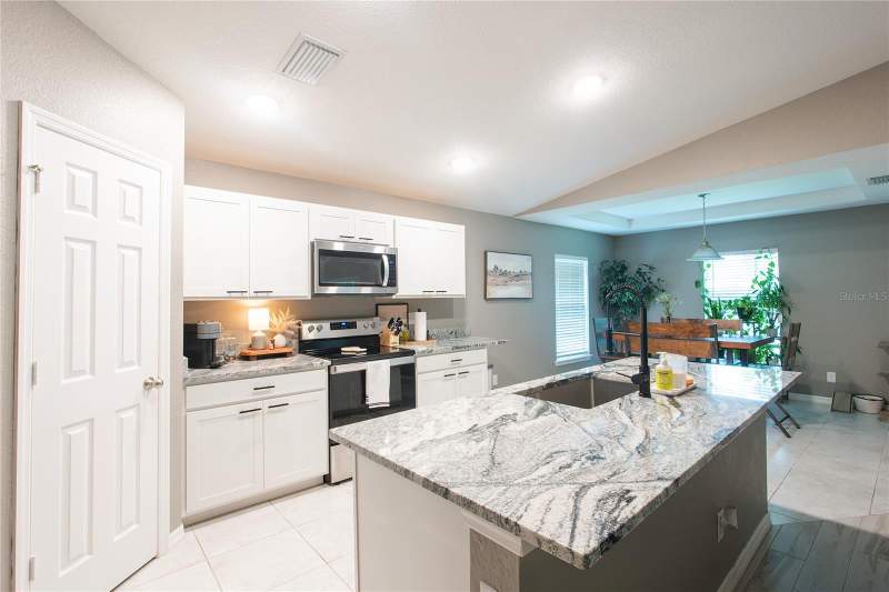 4 bedroom Single Family Residence at 3715 Teakwood Street, Lehigh Acres, Fort Myers — photo 4