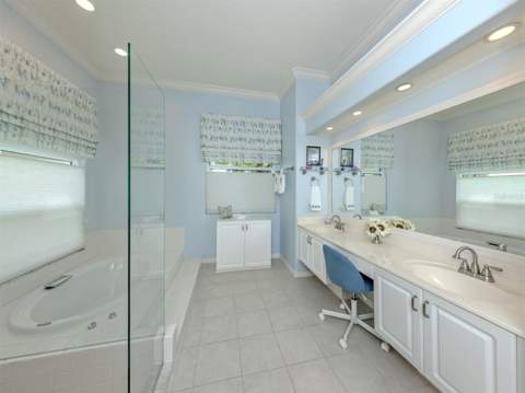 417 Wellington Court, Venice FL - photo 18 of 70