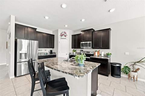 8673 Bower Bass Circle, Wesley Chapel FL - photo 9 of 43