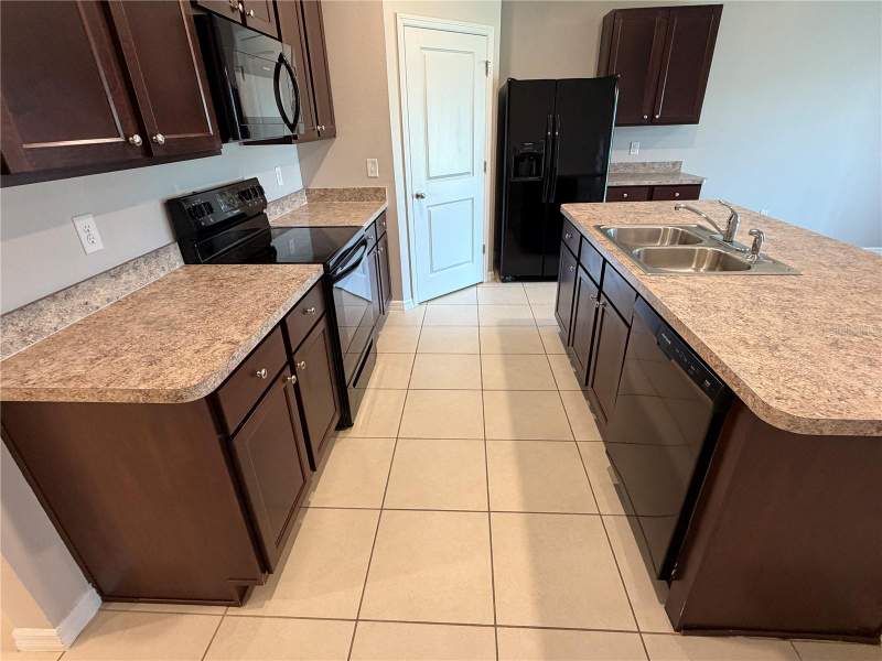 4 bedroom Single Family Residence at 2822 NE 44th Road, Oak Hill Plantation Ph 01, Ocala — photo 5