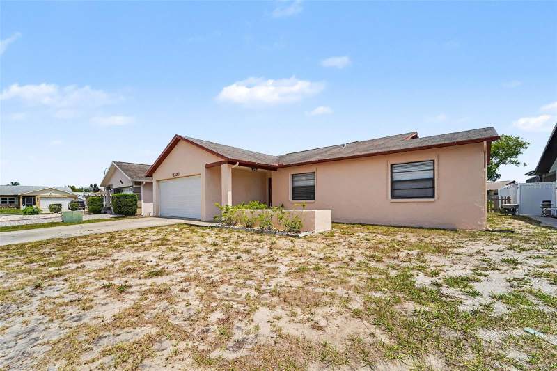 3 bedroom Single Family Residence at 11320 Jack Rabbit Lane, Bear Creek Sub, Port Richey — photo 3