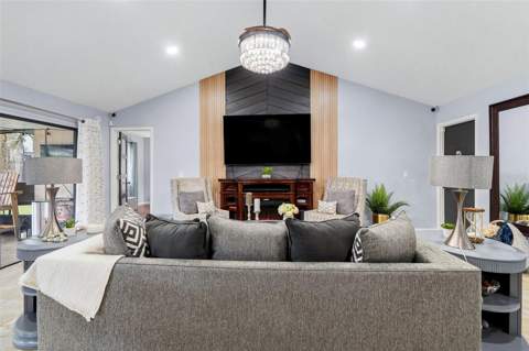 15747 Scrimshaw Drive, Tampa FL - photo 6 of 6