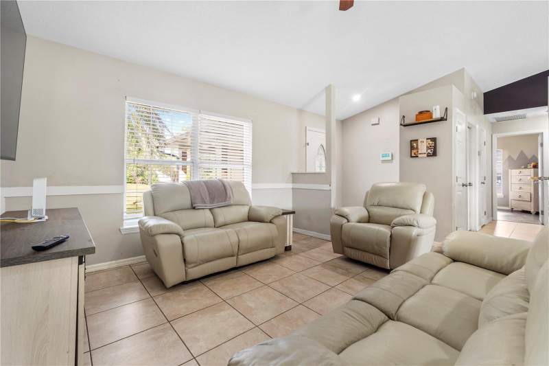 3 bedroom Single Family Residence at 6 Almond Course, Silver Spgs Shores Un 22, Ocala — photo 5
