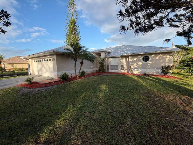 3 bedroom Single Family Residence at 1019 Gardenia Street, Sebastian Highlands Unit 5, Sebastian — photo 2