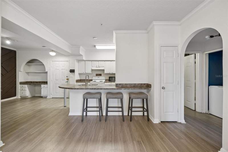 2 bedroom Condominium at 911 N Orange Avenue #411, Uptown Place Condo, Orlando — photo 2
