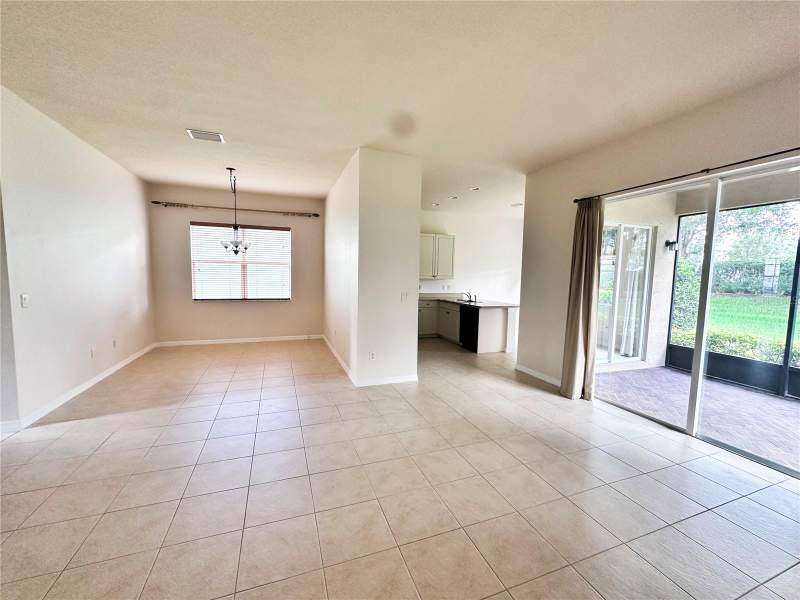 2 bedroom Single Family Residence at 4950 Sandy Brook Circle, Valencia Lakes Ph 2, Wimauma — photo 4