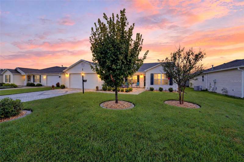 3 bedroom Single Family Residence at 954 Barrymoore Loop, The Villages, The Villages — photo 2