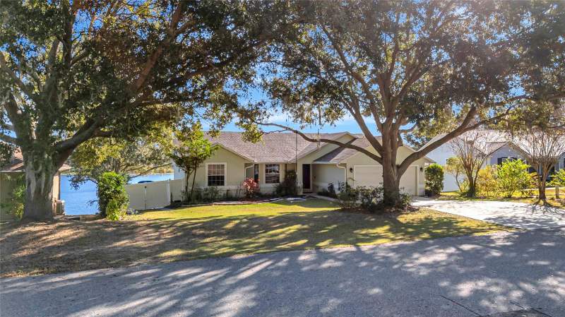 Lake Clair Place