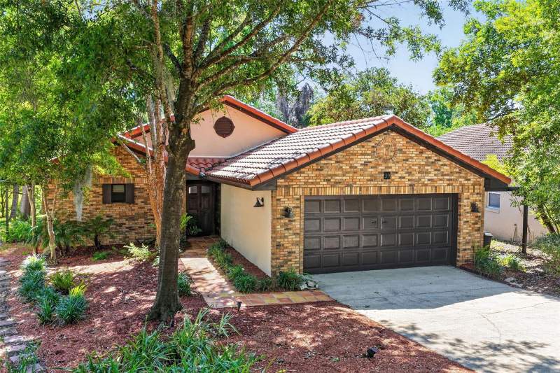Eustis Harbor Island Villas
