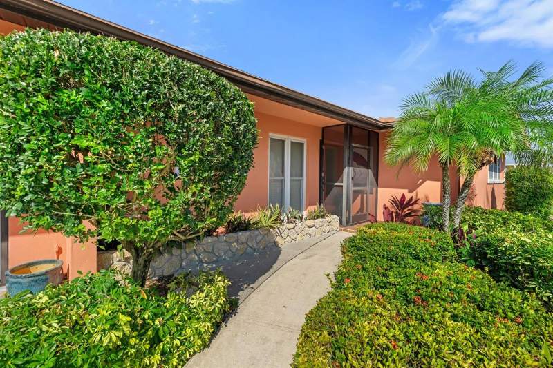 3 bedroom Single Family Residence at 1829 Cornwallis Parkway, Cape Coral, Cape Coral — photo 5