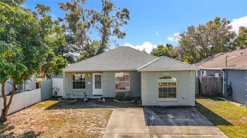4 bedroom Single Family Residence at 1926 29th Avenue, Pine City Sub Rep, St Petersburg — photo 2