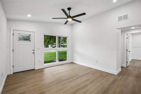 334 E Cornelius Circle, Sarasota FL - photo 10 of 26