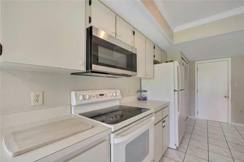 7159 Crown Oaks Drive, Spring Hill FL - photo 20 of 62