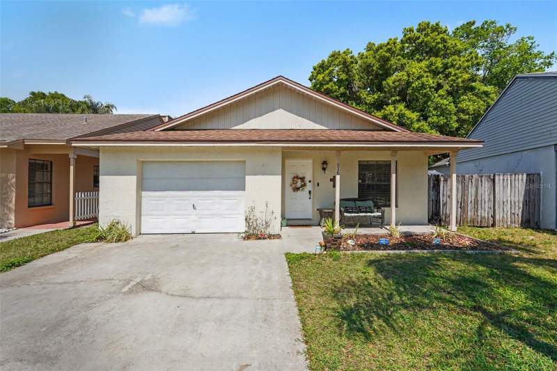 516 SHERIDAN DRIVE home for sale in Lake St George South