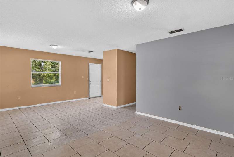 3 bedroom Single Family Residence at 902 Talladega Street, Liberia, Leesburg — photo 5