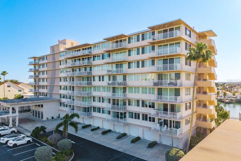 2 bedroom Condominium at 223 Island Way #2D, Island Way Towers Condo, Clearwater Beach — photo 3