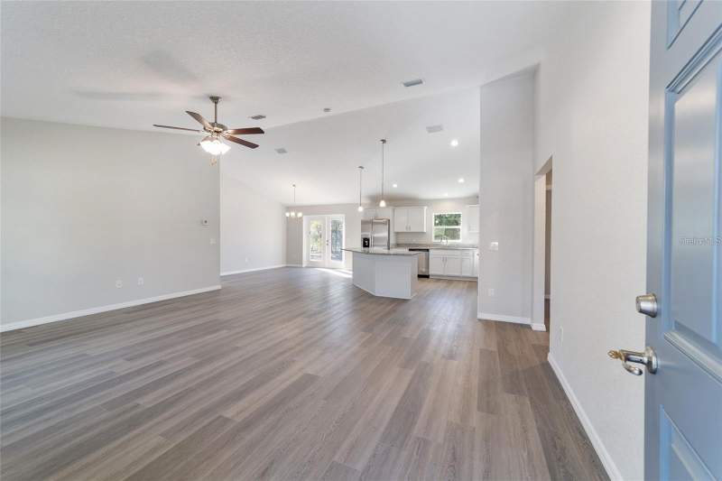3 bedroom Single Family Residence at 6411 SW 204 Avenue, Rainbow Acres, Dunnellon — photo 5