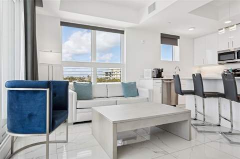 11500 Gulf Boulevard #313, Treasure Island FL - photo 9 of 40