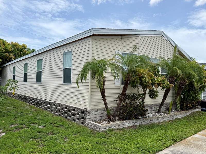 2 bedroom Manufactured Home at 34066 AVOCADO DRIVE, SUNSET PALMS UNREC, PINELLAS PARK — photo 2