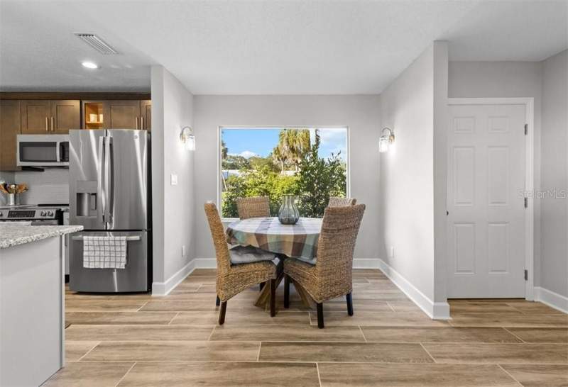 2 bedroom Condominium at 11286 W Bayshore Drive, Crystal River, Crystal River — photo 4
