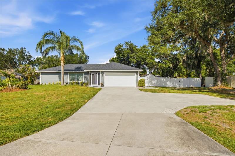 1964 PAR PLACE home for sale in Sarasota Golf Club Colony Homes for Sale &amp; Prices