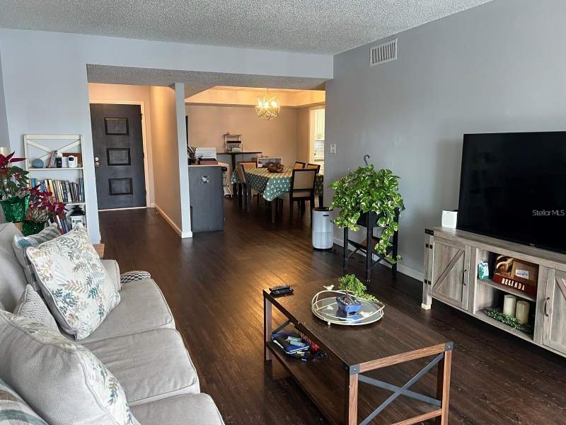 2 bedroom Condominium at 4575 S Texas Avenue #207, Alhambra Club Condo, Orlando — photo 3
