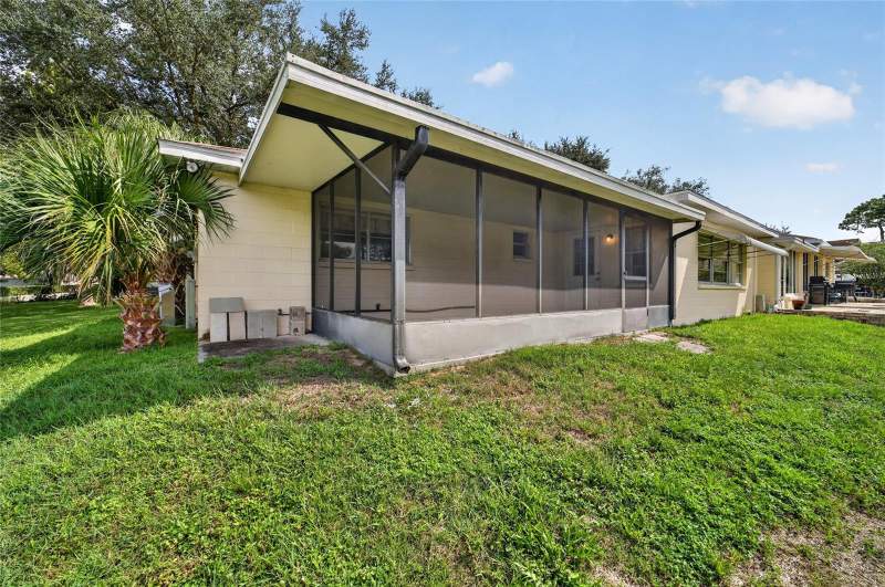2 bedroom Villa at 9882 SW 88th Terrace #B, On Top Of The World, Ocala — photo 4