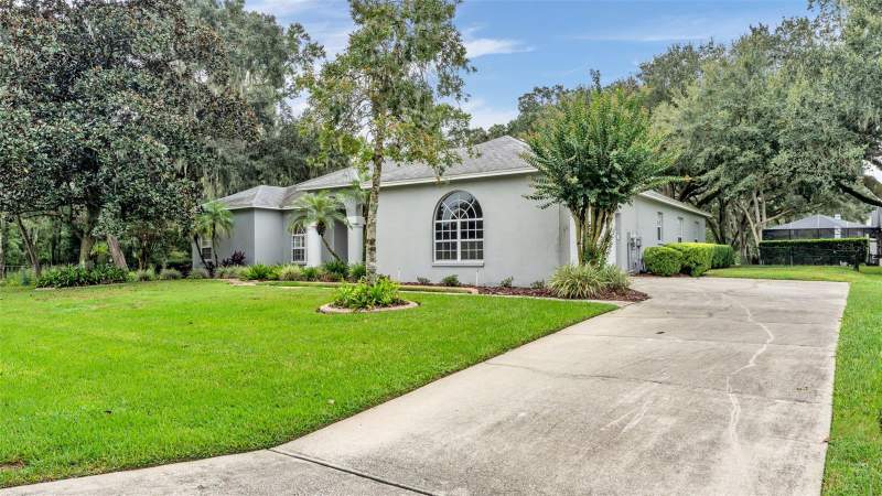 3 bedroom Single Family Residence at 7265 Millbrook Oaks Drive, Millbrook Oaks, Lakeland — photo 2