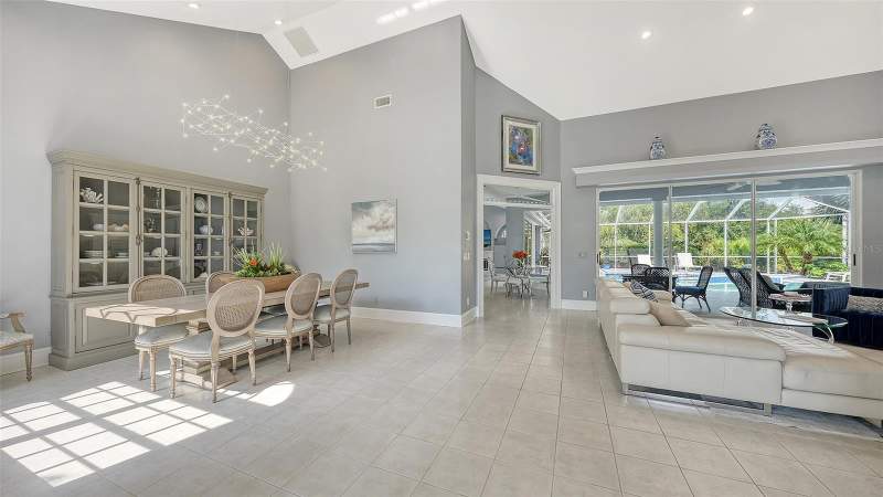3 bedroom Single Family Residence at 8136 Regents Court, University Park Country Club, Bradenton — photo 5