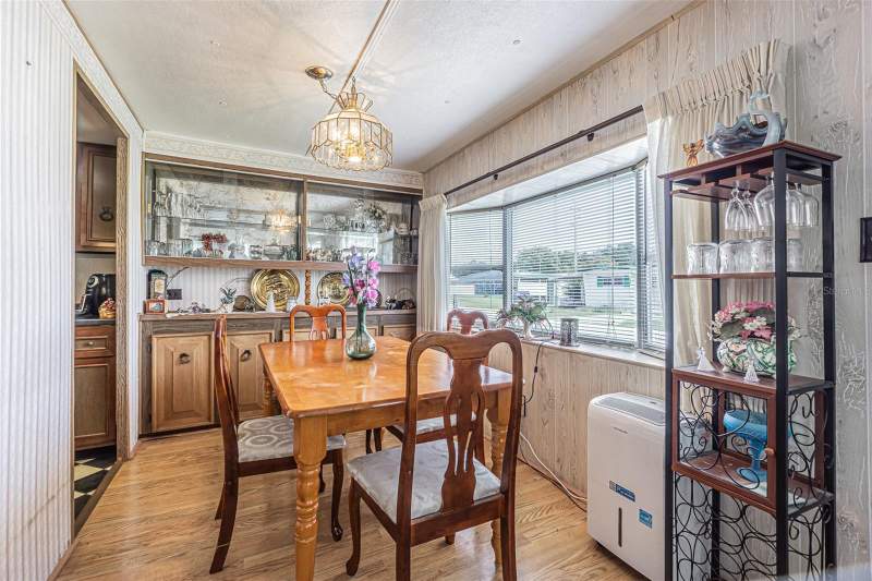 3 bedroom Mobile Home at 37544 Attica Avenue, Valleydale Acres, Zephyrhills — photo 4