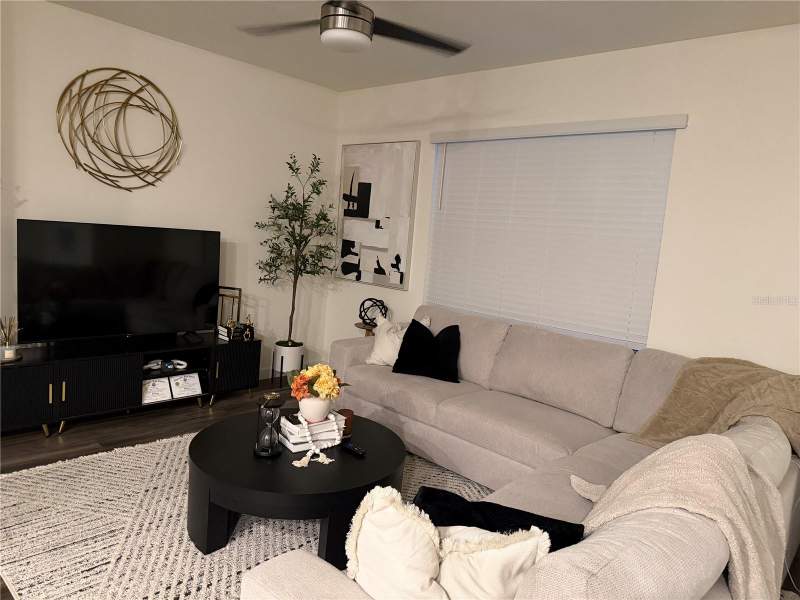 3 bedroom Townhouse at 258 Capulet Cove, Monterey North, Longwood — photo 4