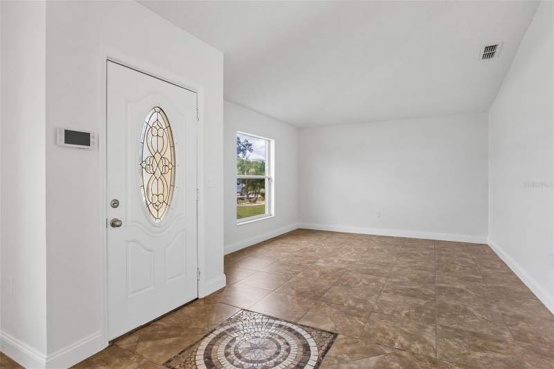 3 bedroom Single Family Residence at 304 Jacksonville Ct, Poinciana Nbrhd 02 Village 03, Kissimmee — photo 3