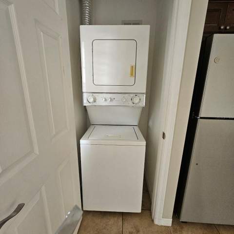 4728 Beach Drive #B, St Petersburg FL - photo 8 of 41