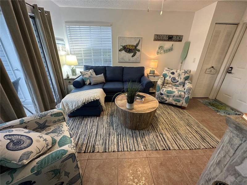 1 bedroom Condominium at 6825 Stones Throw Circle #1107, Stones Throw Condo, St Petersburg — photo 3