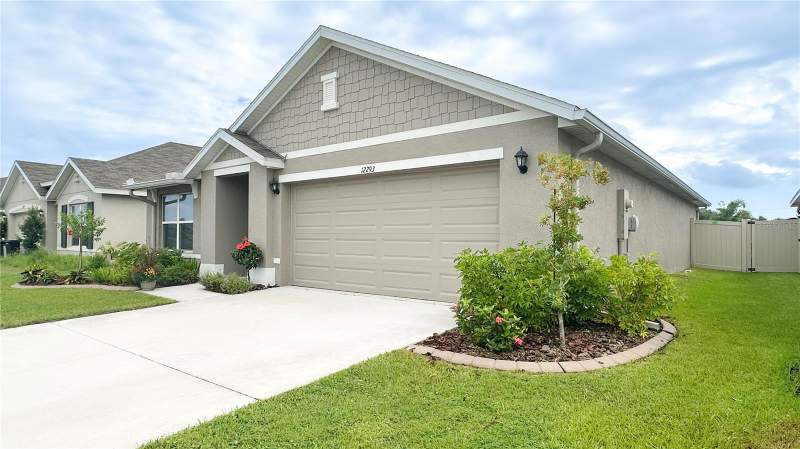 3 bedroom Single Family Residence at 12293 Mountain Island Trail, Bella Lago Ph II Subph Iia-Ia, Iia-Ib, II, Parrish — photo 5