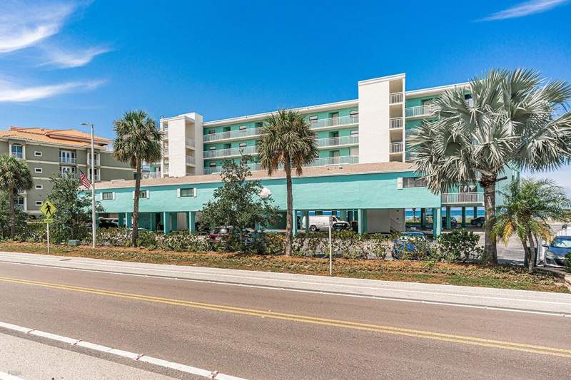 1 bedroom Condominium at 19440 Gulf Boulevard #105, Chateaux Condo, Indian Shores — photo 2