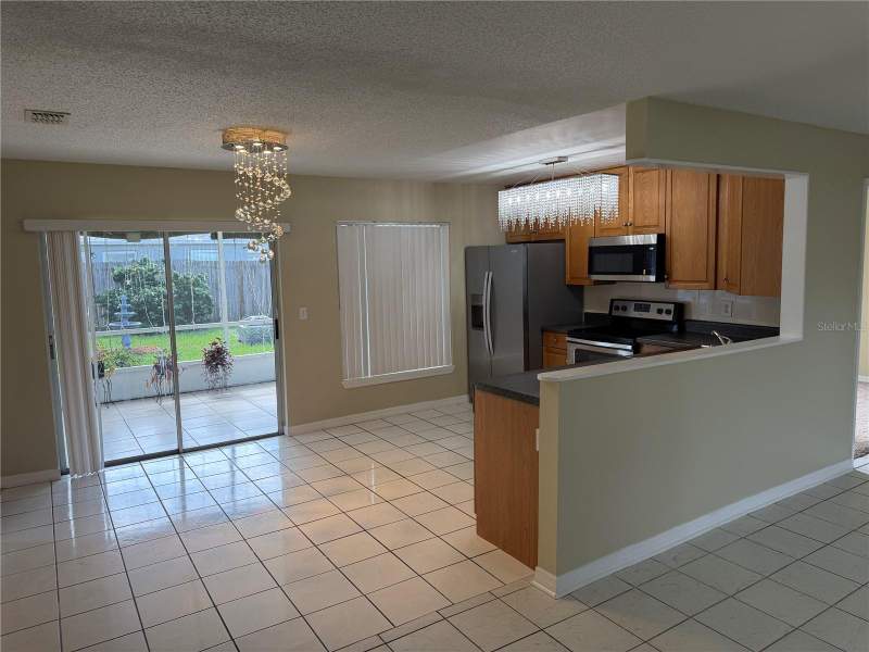 3 bedroom Single Family Residence at 1069 Bridlewood Way, Heather Lakes Ph 1 Unit 1 S, Brandon — photo 5