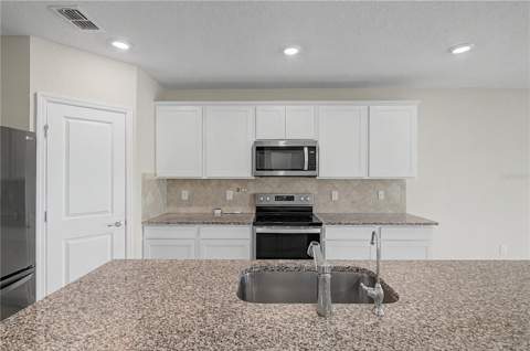 3891 Capri Coast Drive, Plant City FL - photo 19 of 60
