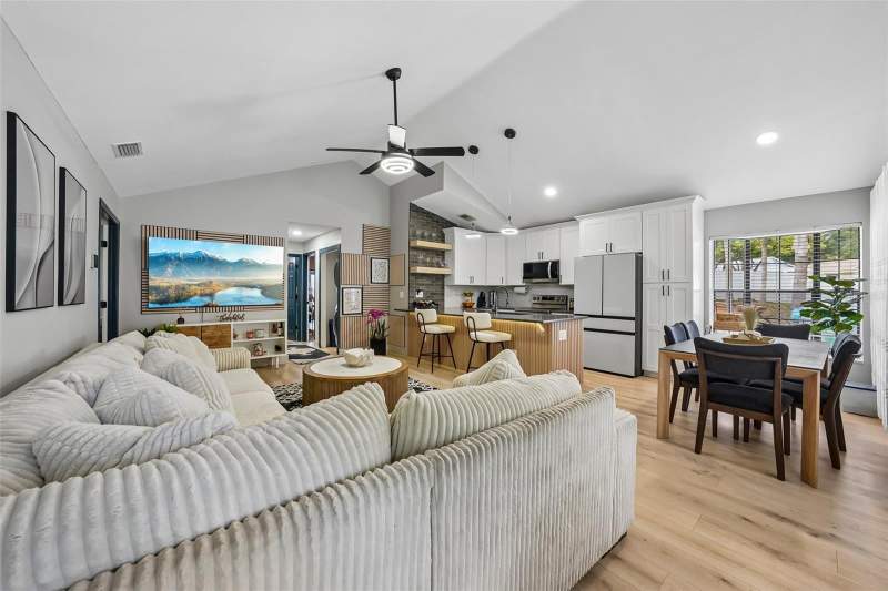 3 bedroom Single Family Residence at 3376 Shorncliffe Lane, Lake St George South Unit IV, Palm Harbor — photo 2